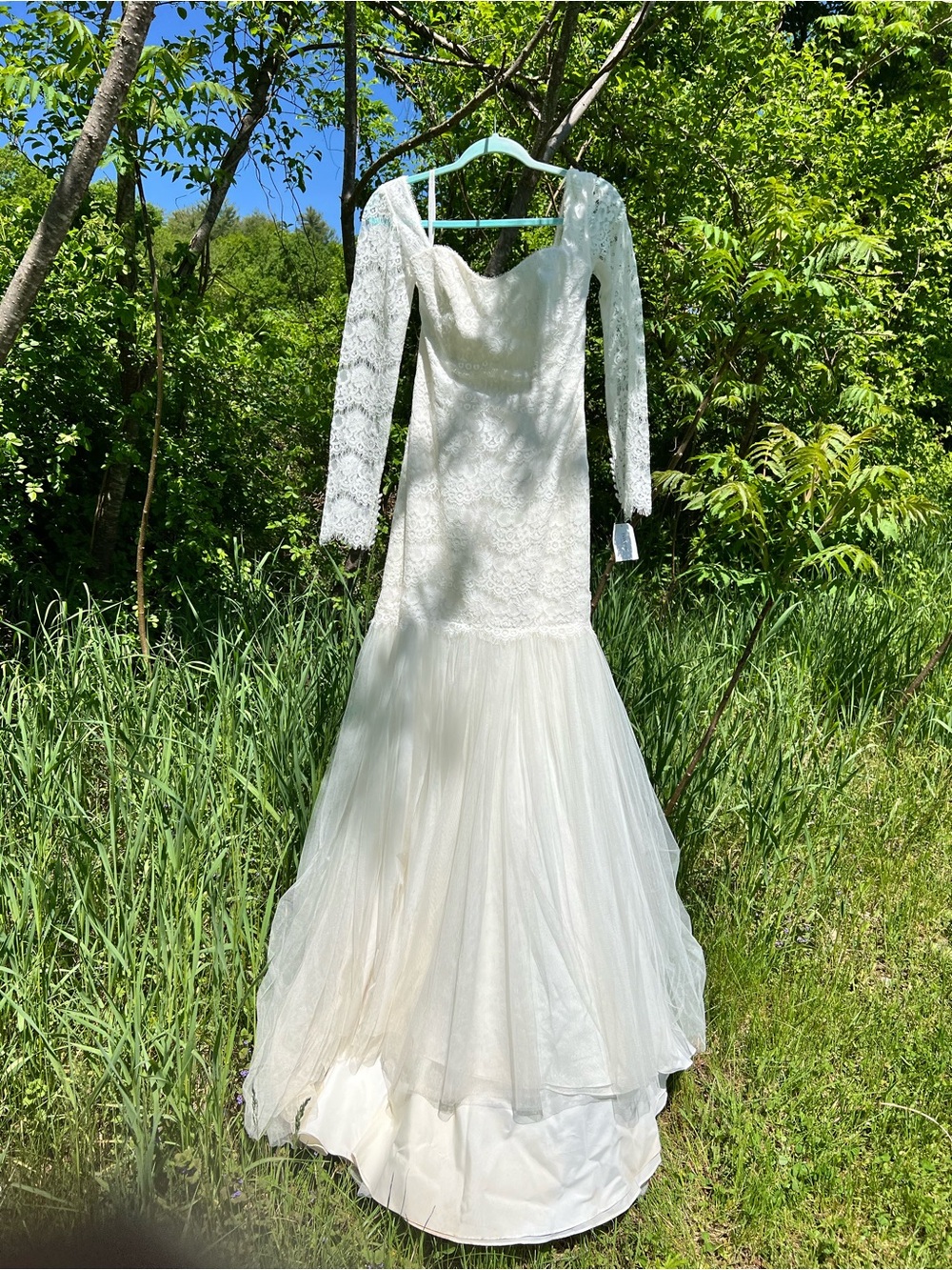 Ivory Lace Long-Sleeve Mermaid Wedding Dress